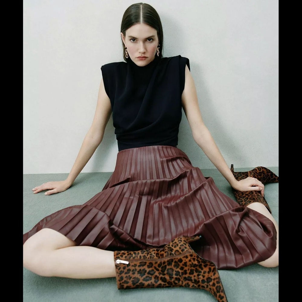 Zara XS brown faux leather pleated skirt high waisted Asymmetric hem Zipper